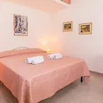 Moon Dunes House-pistis *